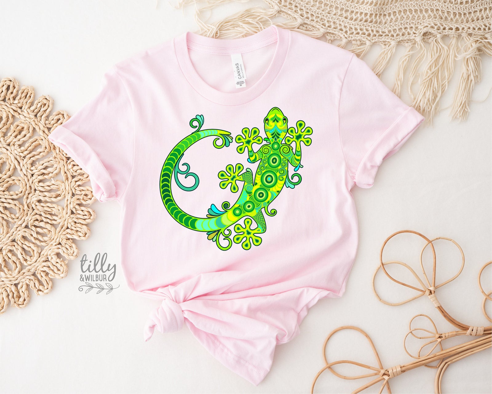 Gecko T-Shirt, Gecko Lover T-Shirt, Lizard T-Shirt, Lizard Lover T-Shirt, Women's Gecko T-Shirt, Gecko Lover Gift, Gecko Gift, Cute Gecko