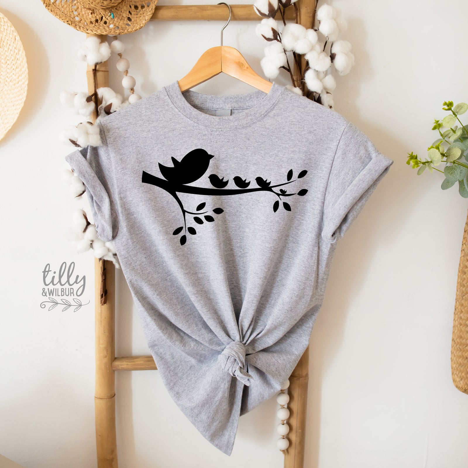 Personalised Mum Birds Shirt | Custom Family Bird Design | Mother's Day Gift | Grandma Gift | T-Shirts Hoodies Sweatshirts