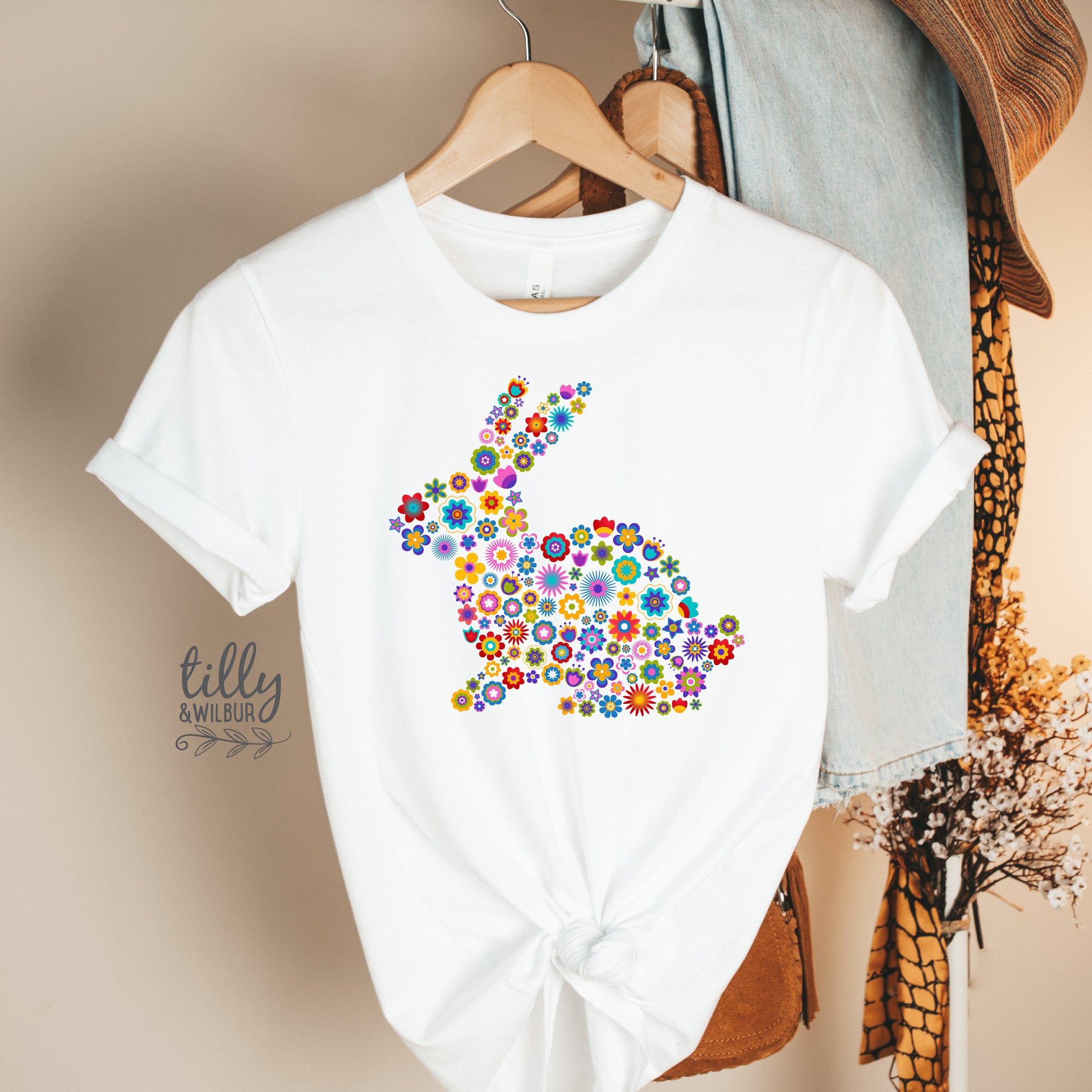 Easter T-Shirt For Women, Floral Retro Bunny Rabbit Print, Easter Bunny Shirt, Easter Egg Hunt, Easter Gift, Women&#39;s Easter T-Shirt Gift
